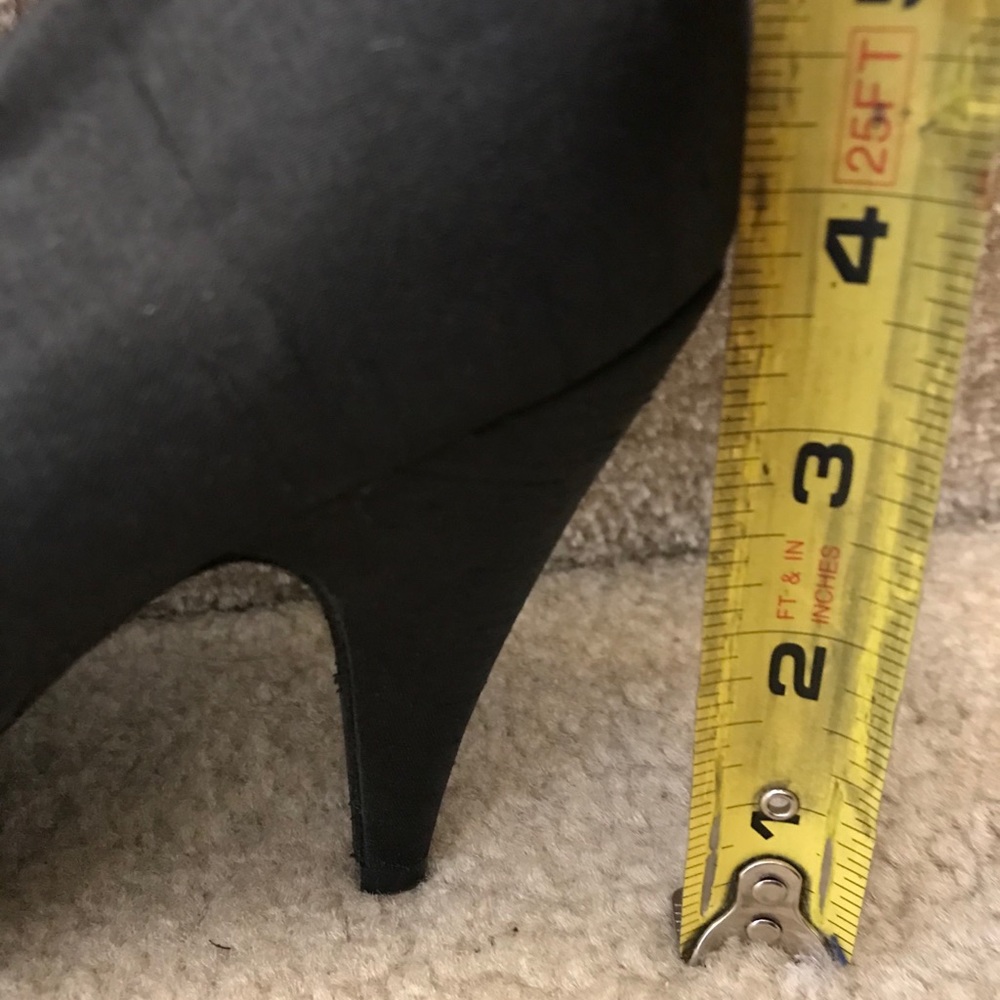 Black Heels - Size 8, 3.5 inch heels - Picture 7 of 7